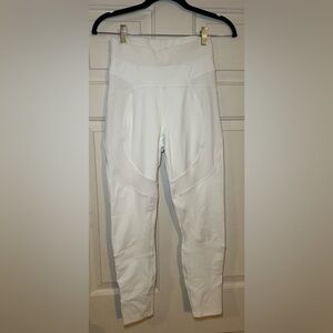 Lululemon New Ambition Super High-Rise‎ Tight Size 6 White Run Gym Yoga Pants.